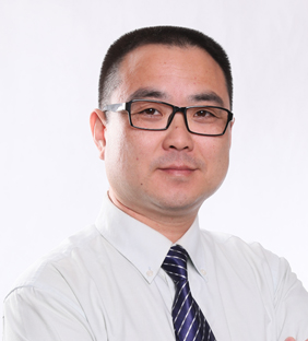 张海鹏语文老师名校硕士,资深语文老师,深耕高考二十年,对高考语文